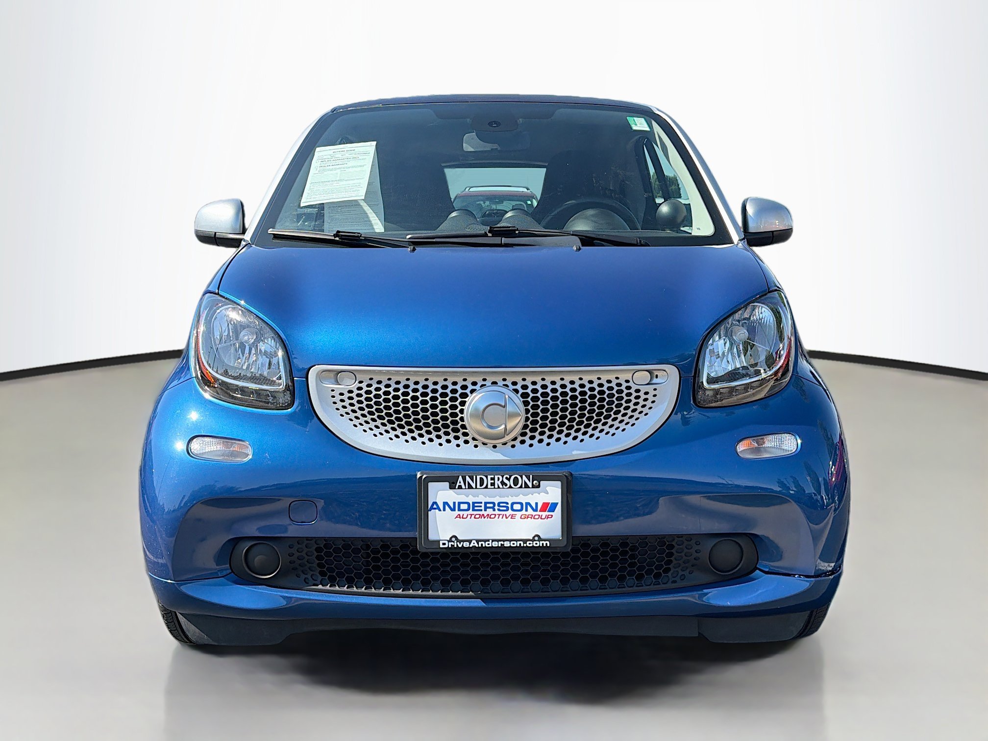Used 2016 smart fortwo passion RWD image 13