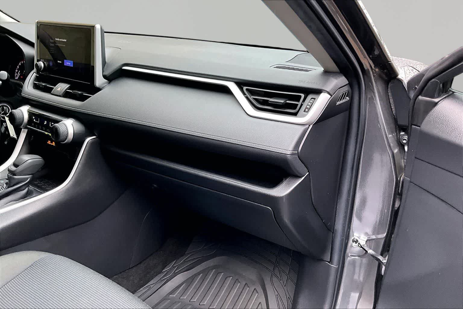 Certified 2023 Toyota RAV4 LE FWD image 19