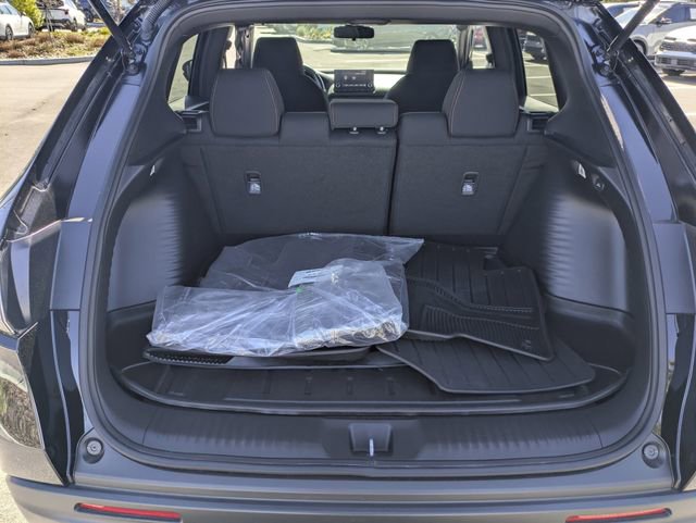 Used 2024 Honda HR-V Sport image 12