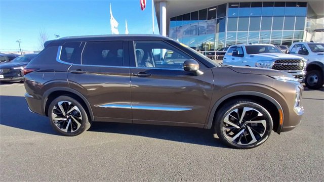 Used 2022 Mitsubishi Outlander SEL image 9