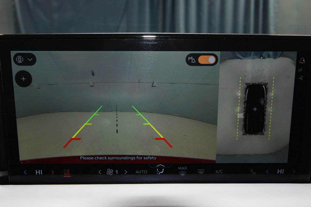 Used 2025 Lincoln Aviator AWD image 14