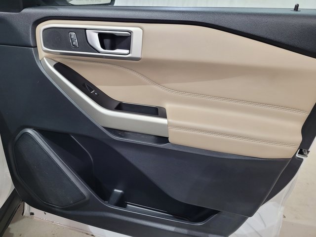 Used 2022 Ford Explorer XLT image 57