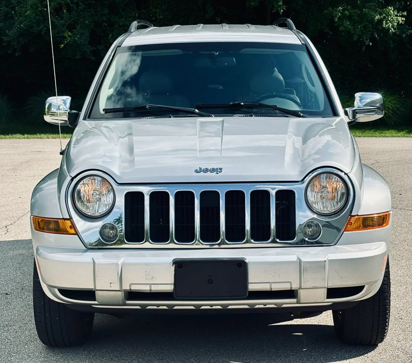 Used 2007 Jeep Liberty Limited AWD/4WD image 11