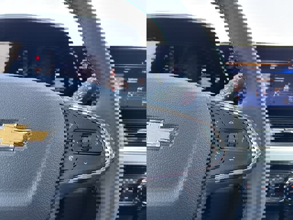 New 2025 Chevrolet Trax LT w/ Driver Confidence Package image 33