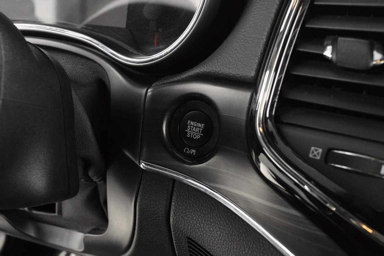 Used 2019 Jeep Grand Cherokee Limited w/ Luxury Group II image 36