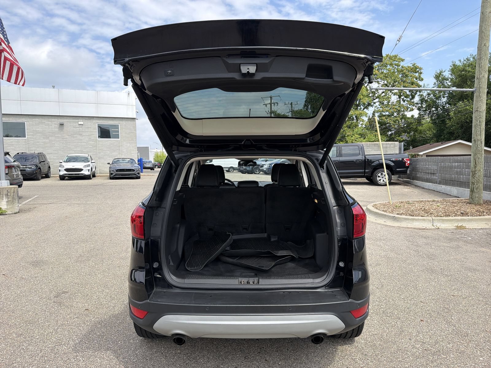 Used 2019 Ford Escape SEL FWD image 34
