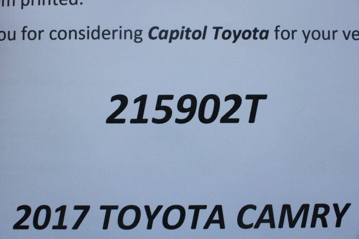 Used 2017 Toyota Camry XLE w/ Moonroof Package FWD image 29