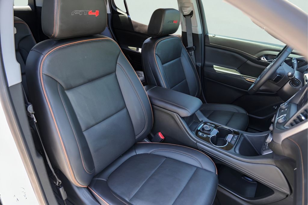Used 2023 GMC Acadia AT4 w/ Technology Package AWD/4WD image 33