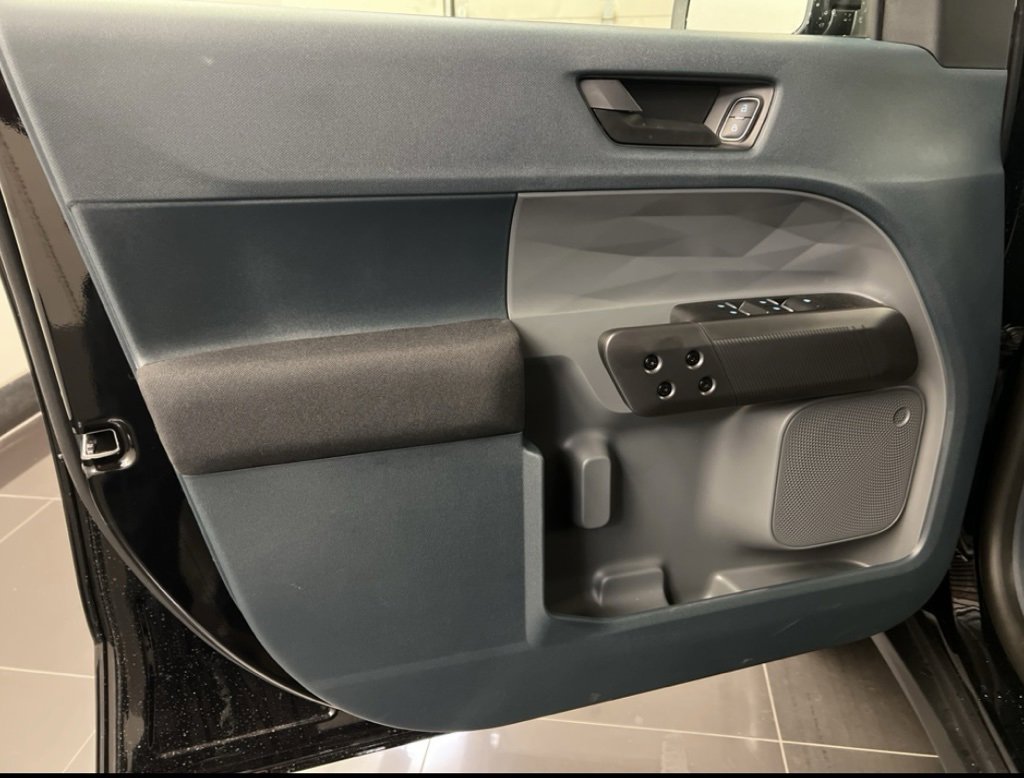 New 2025 Ford Maverick XL image 26