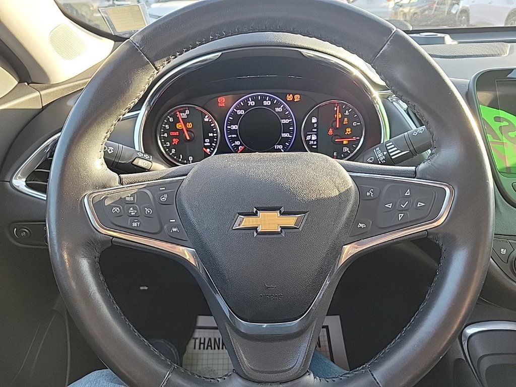 Used 2019 Chevrolet Malibu Premier w/ Sun and Wheel Package FWD image 12