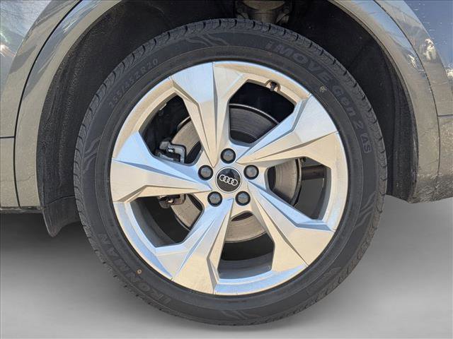 Used 2022 Audi Q5 2.0T Premium Plus w/ Premium Plus Package image 10