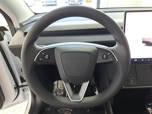 Used 2026 Tesla Model Y 2WD image 24