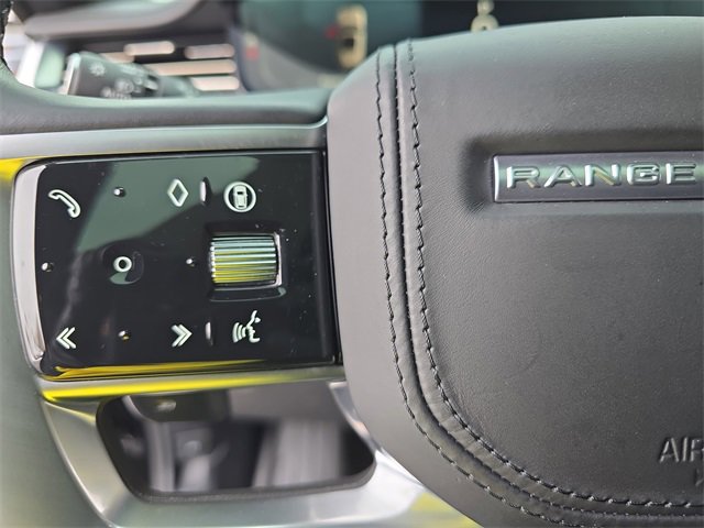 Used 2025 Land Rover Range Rover SE image 17