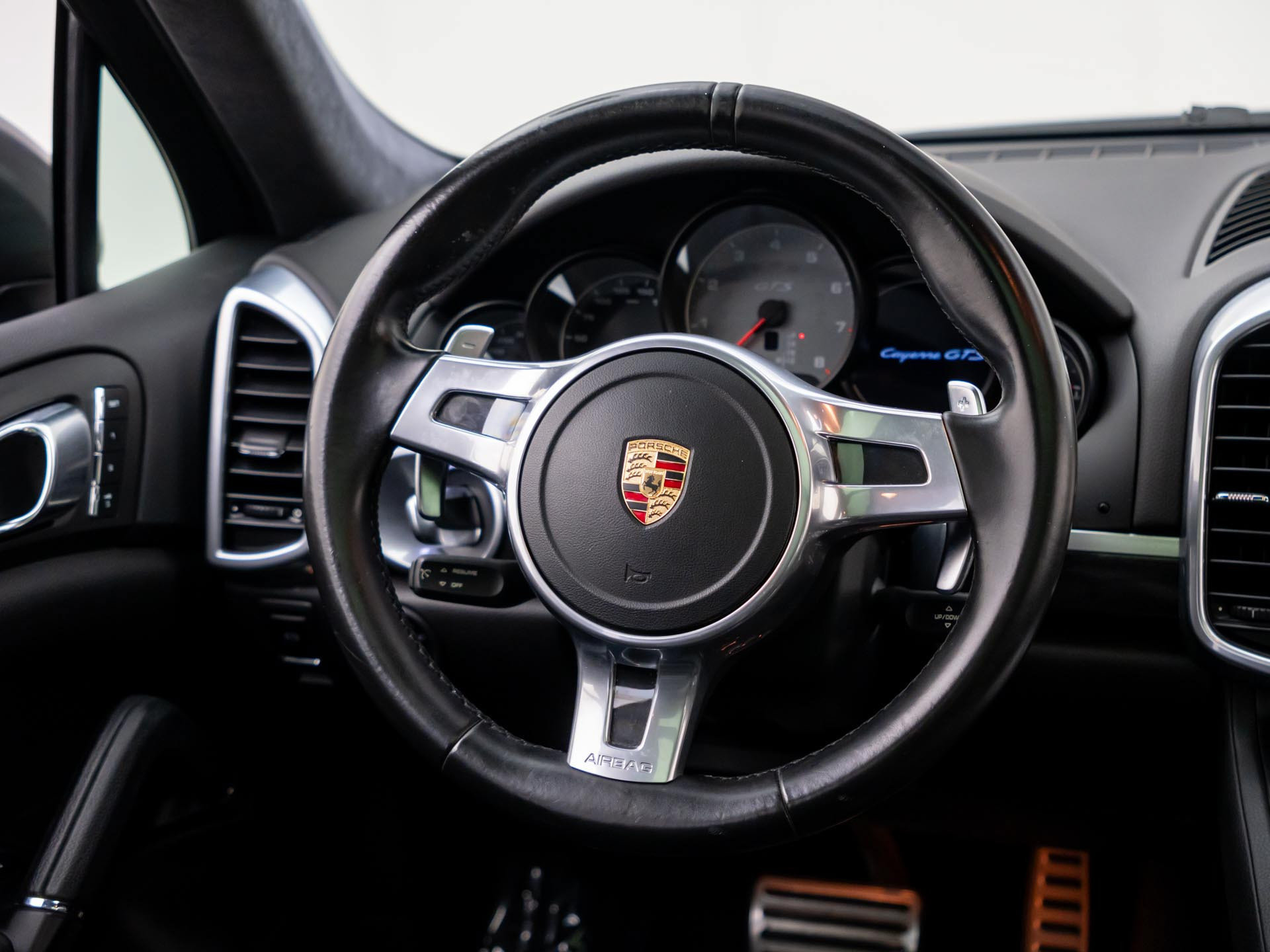 Used 2014 Porsche Cayenne GTS AWD/4WD image 12
