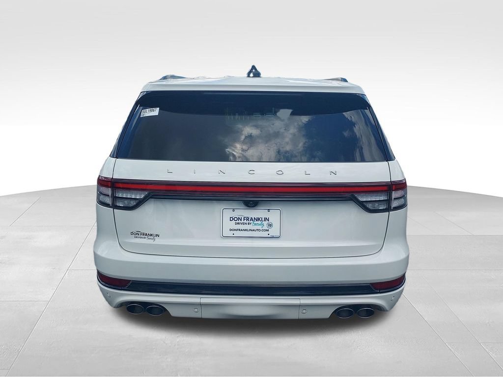 Used 2025 Lincoln Aviator Reserve w/ Jet Appearance Package AWD/4WD image 4