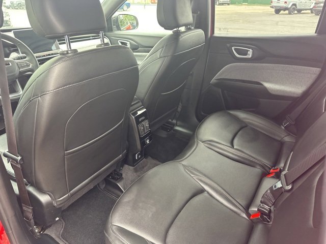 Used 2023 Jeep Compass Latitude image 18