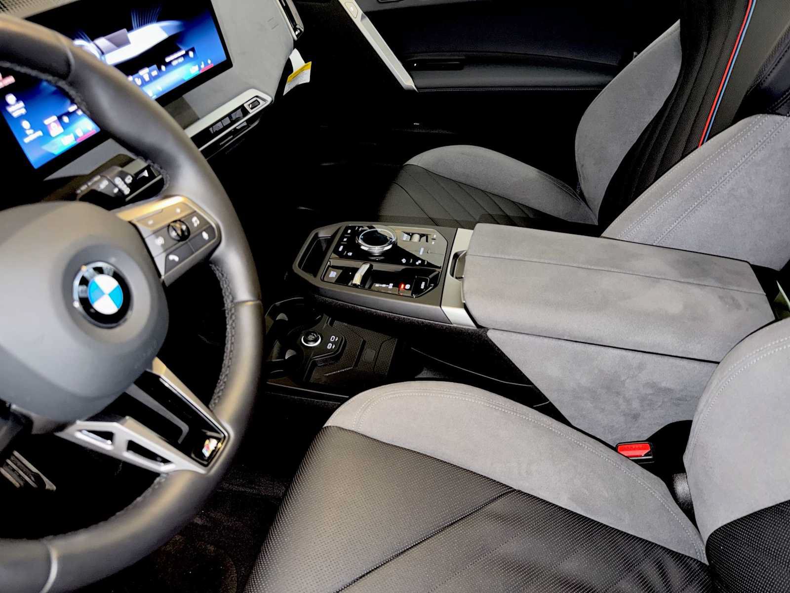 Used 2026 BMW iX xDrive60 w/ M Sport Package AWD/4WD image 19