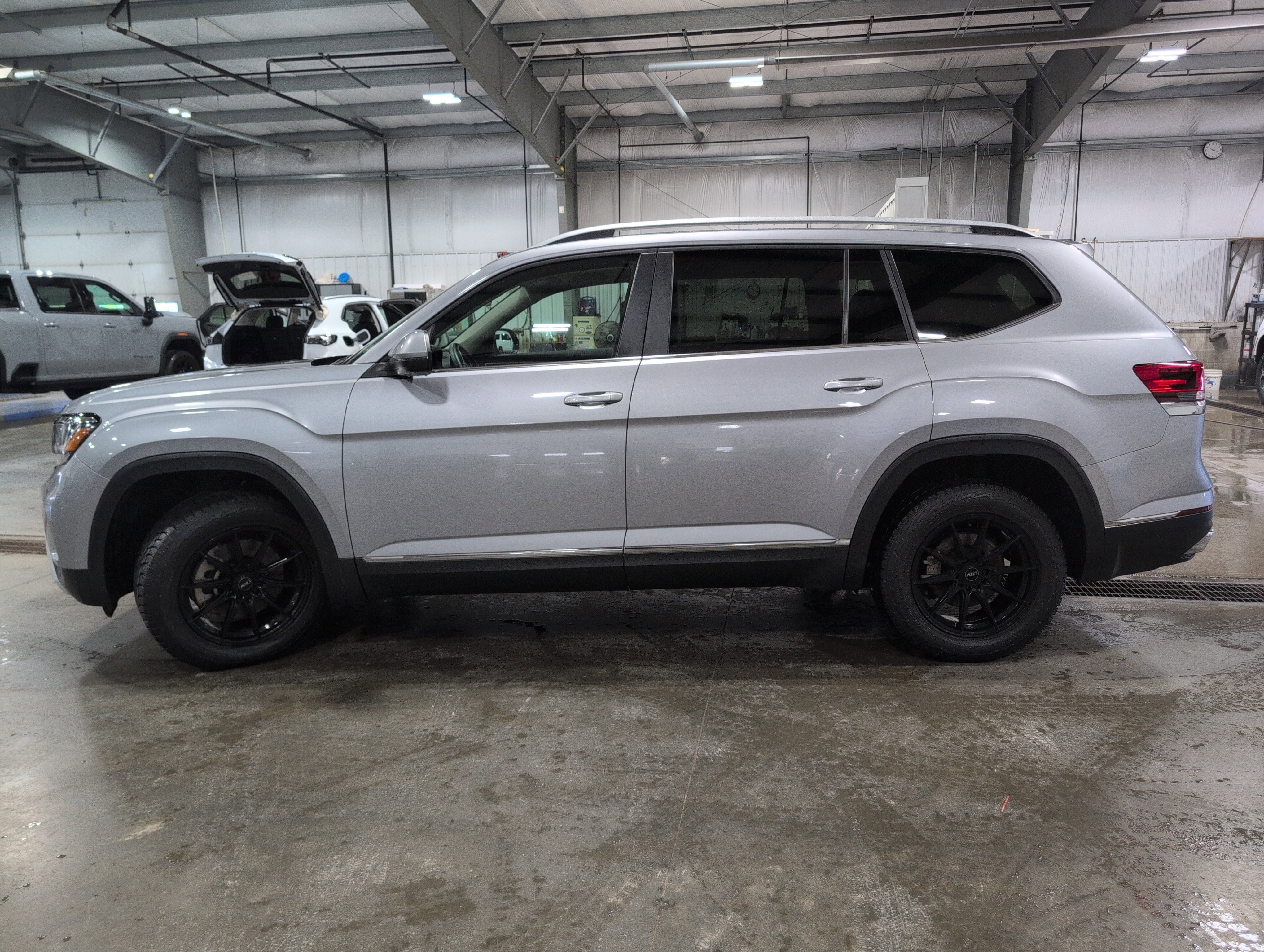 Used 2022 Volkswagen Atlas SEL image 5