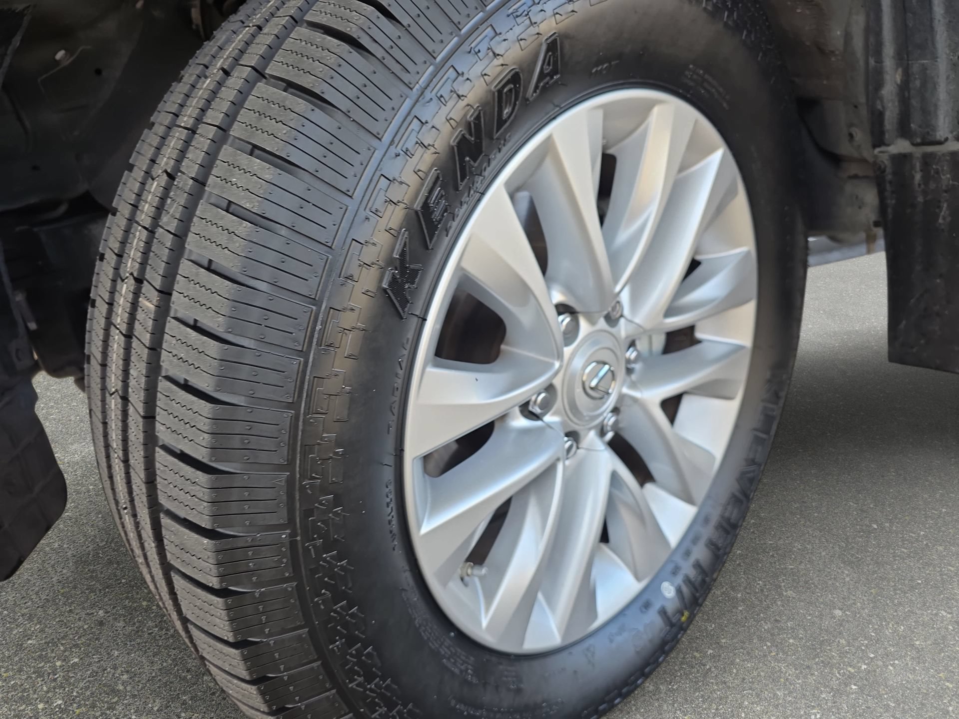 Used 2023 Lexus GX 460 Premium AWD/4WD image 30