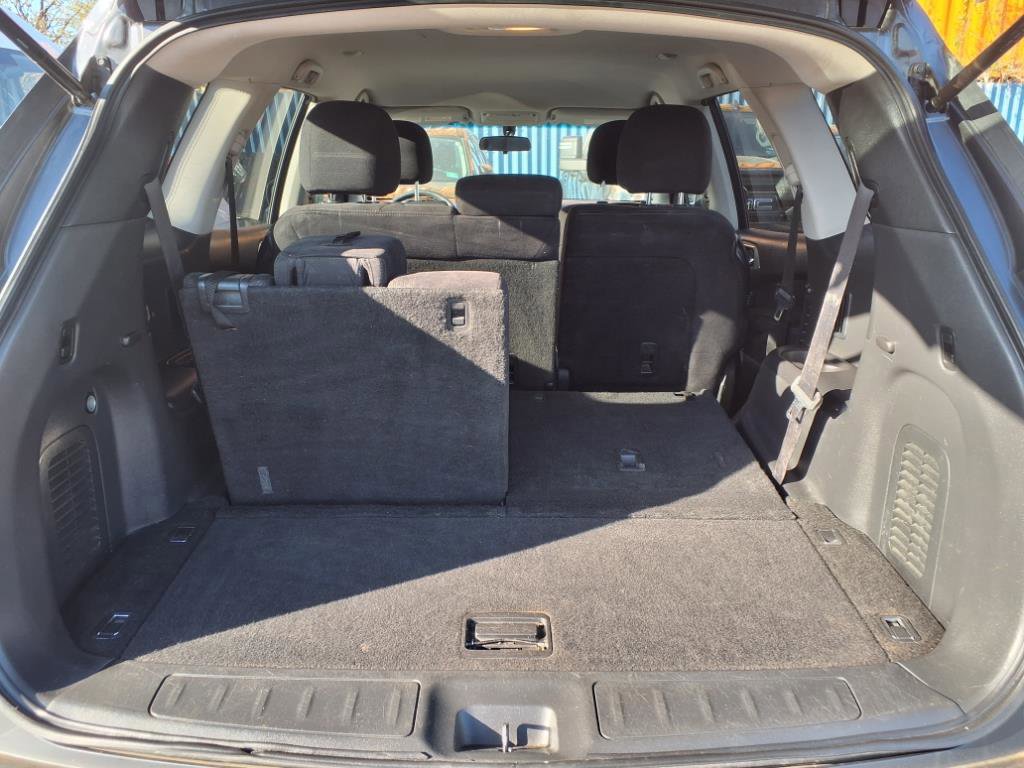 Used 2013 Nissan Pathfinder SV image 10