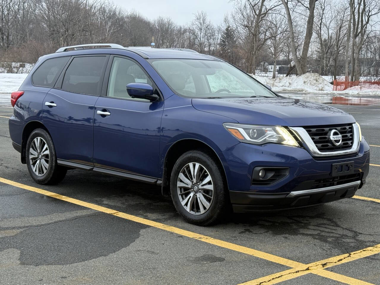 Used 2017 Nissan Pathfinder SL w/ SL Premium Package image 1