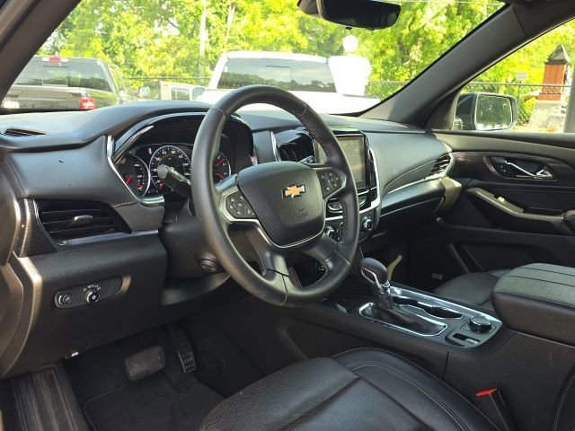 Used 2023 Chevrolet Traverse High Country w/ LPO, 'HIT The Road' Package FWD image 27