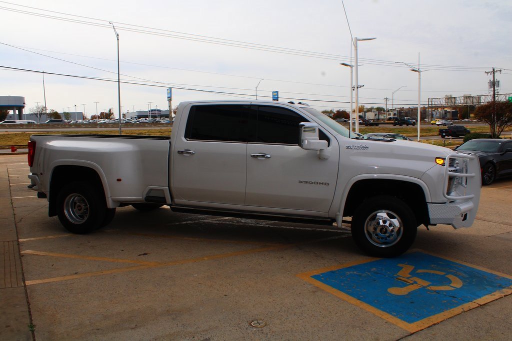 Used 2023 Chevrolet Silverado 3500 High Country image 8