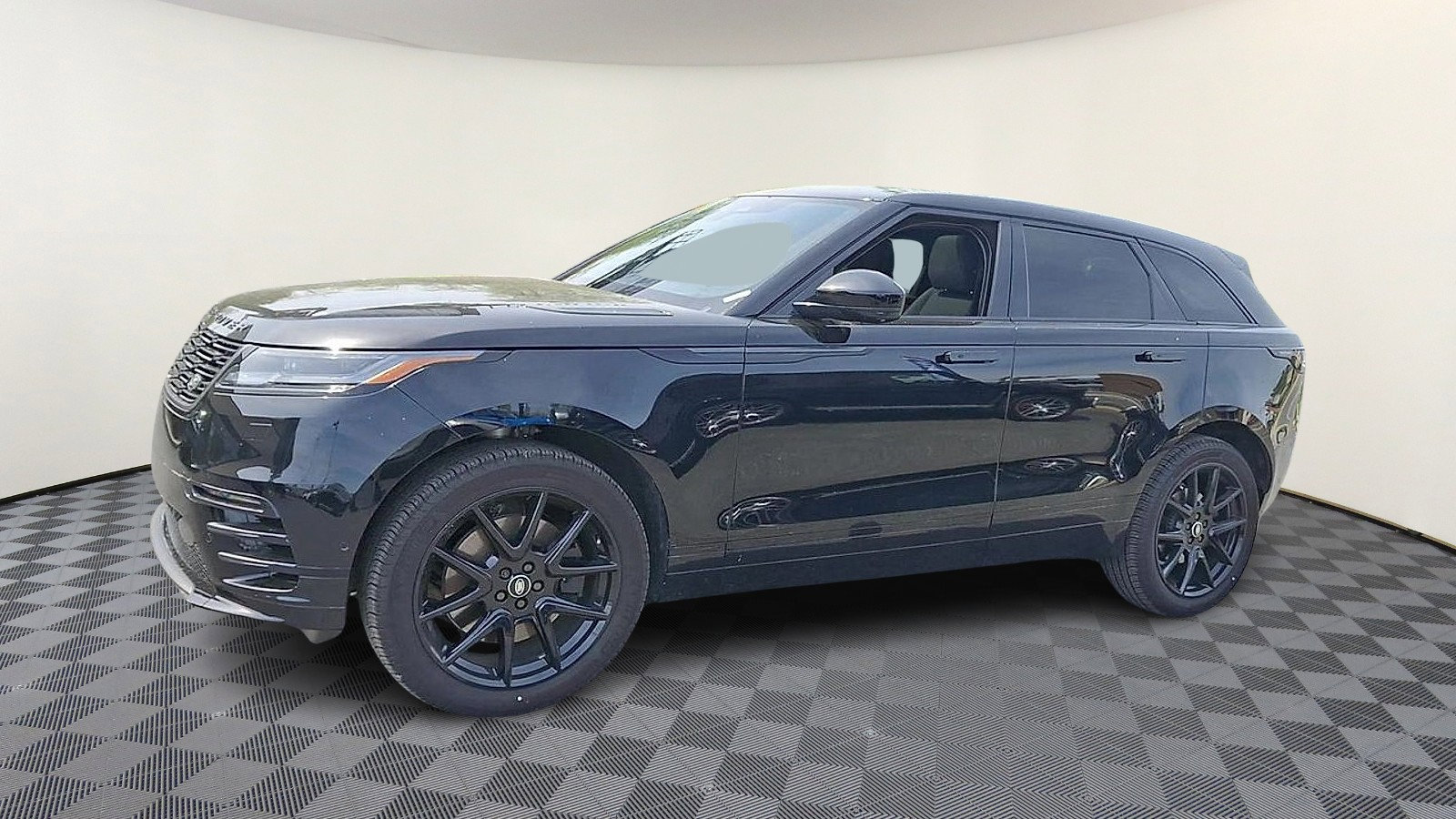 Certified 2026 Land Rover Range Rover Velar Dynamic SE AWD/4WD image 4