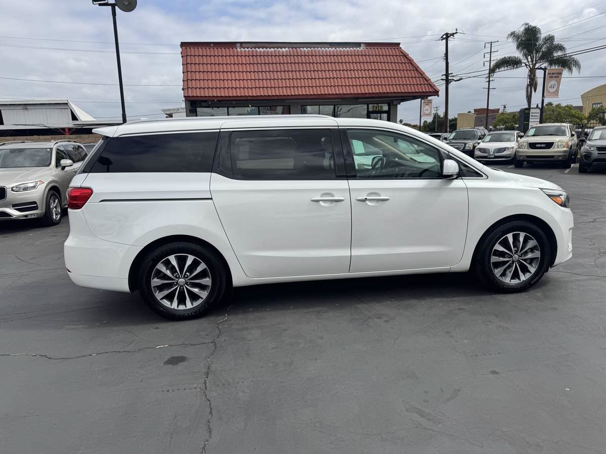 Used 2016 Kia Sedona SX FWD image 7