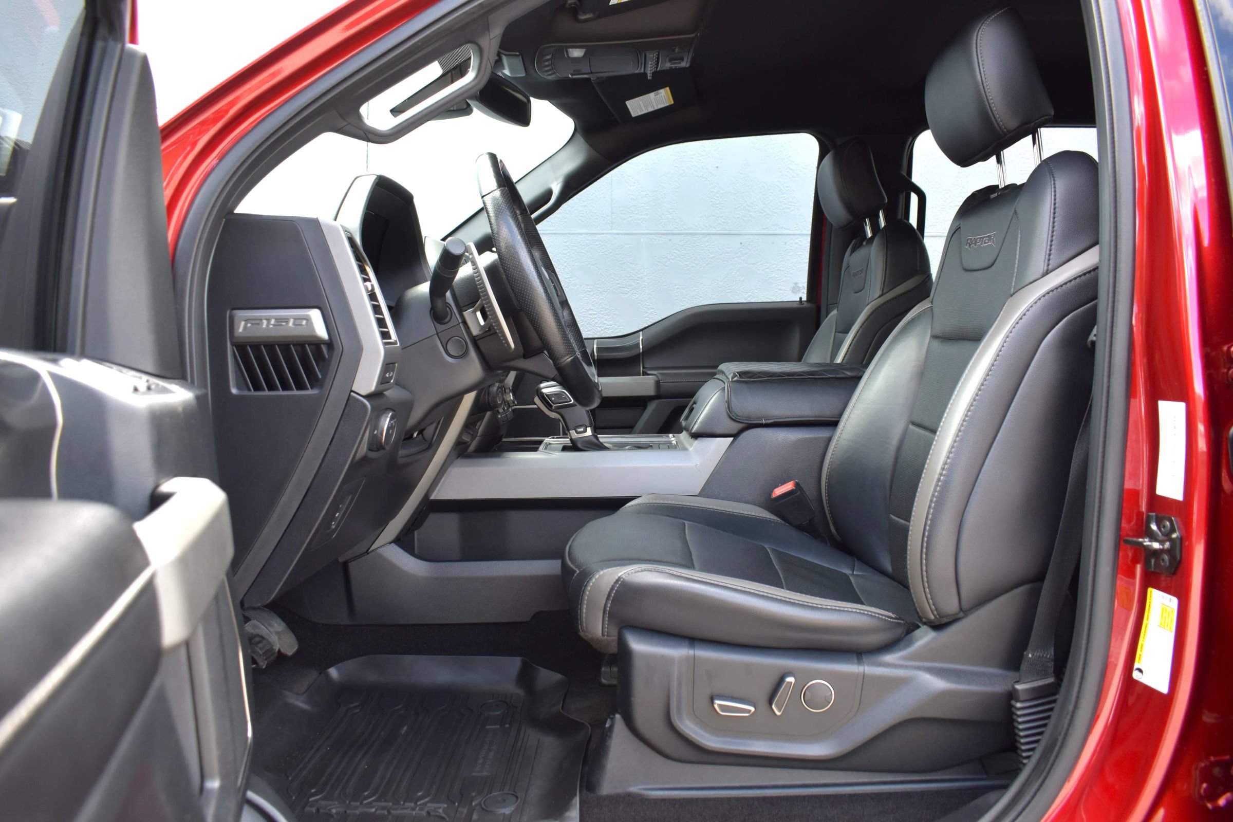 Used 2018 Ford F150 Raptor w/ Equipment Group 802A Luxury AWD/4WD image 49