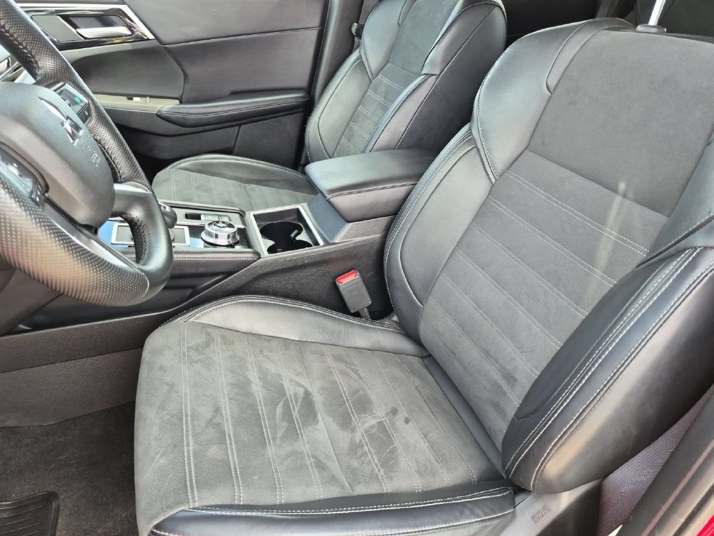 Used 2024 Mitsubishi Outlander SE FWD image 12
