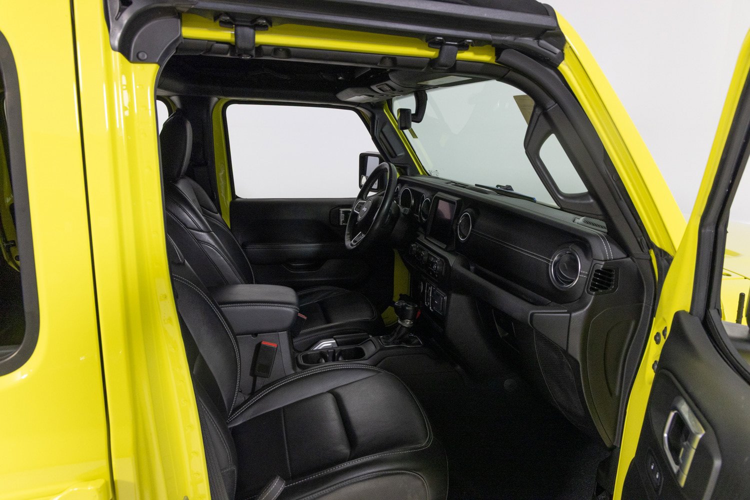 Used 2022 Jeep Wrangler Unlimited Sahara w/ Cold Weather Group image 22