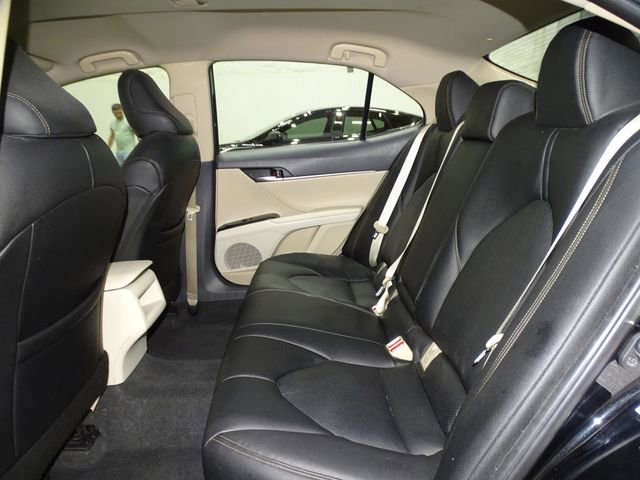 Used 2019 Toyota Camry LE image 11
