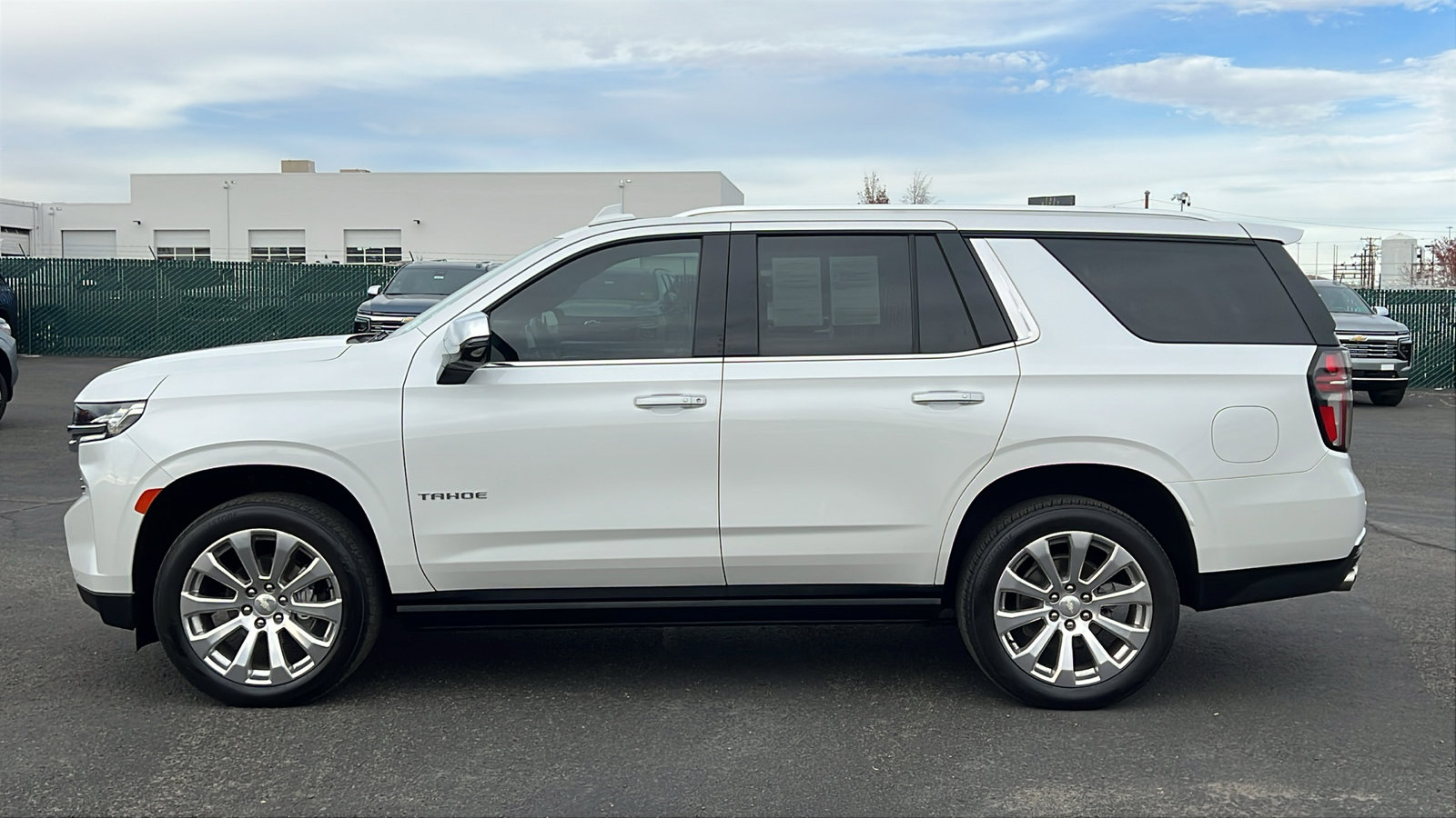 Used 2021 Chevrolet Tahoe Premier w/ Premium Package image 8