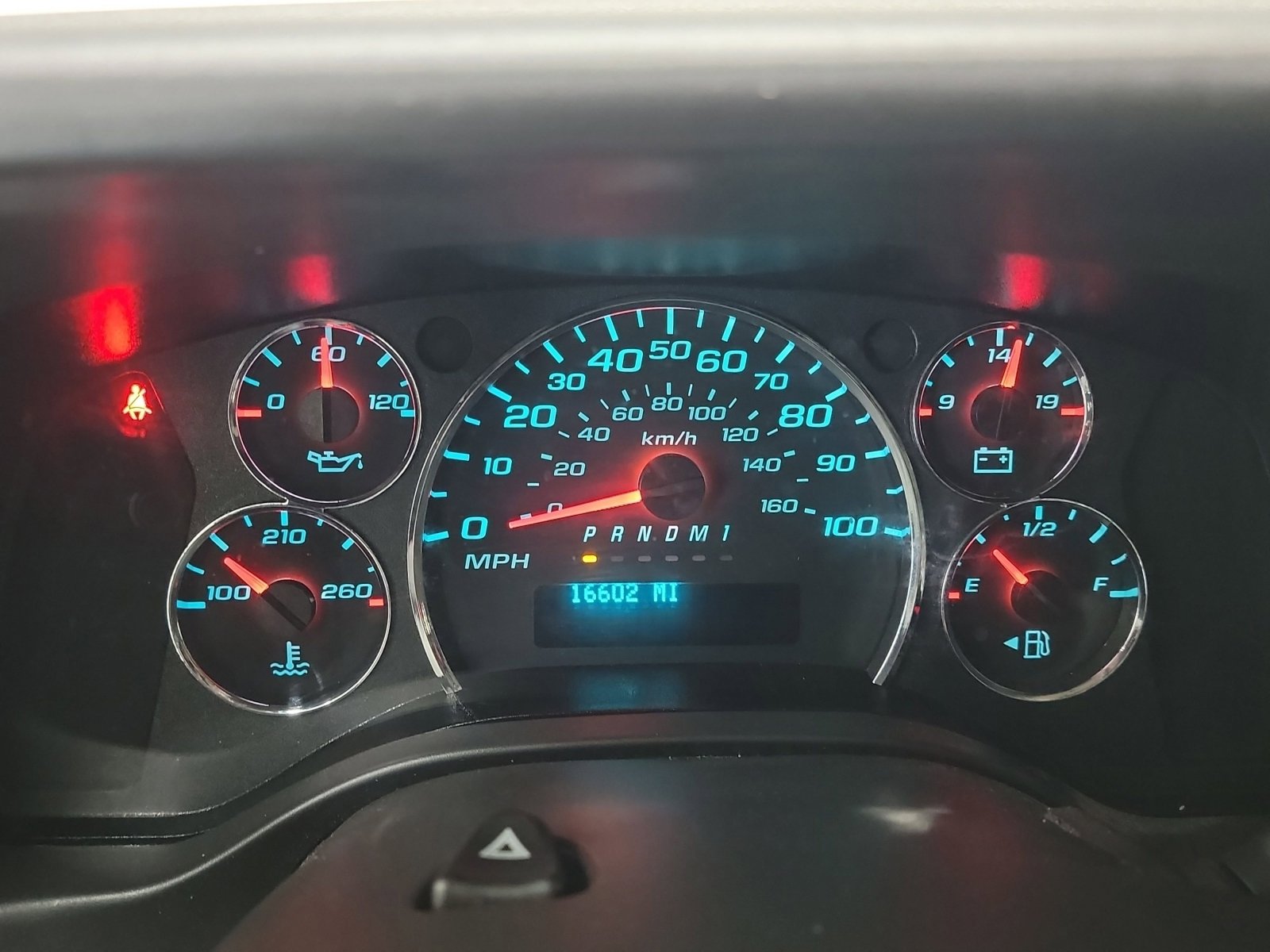 Used 2024 Chevrolet Express 2500 w/ Driver Convenience Package RWD image 18