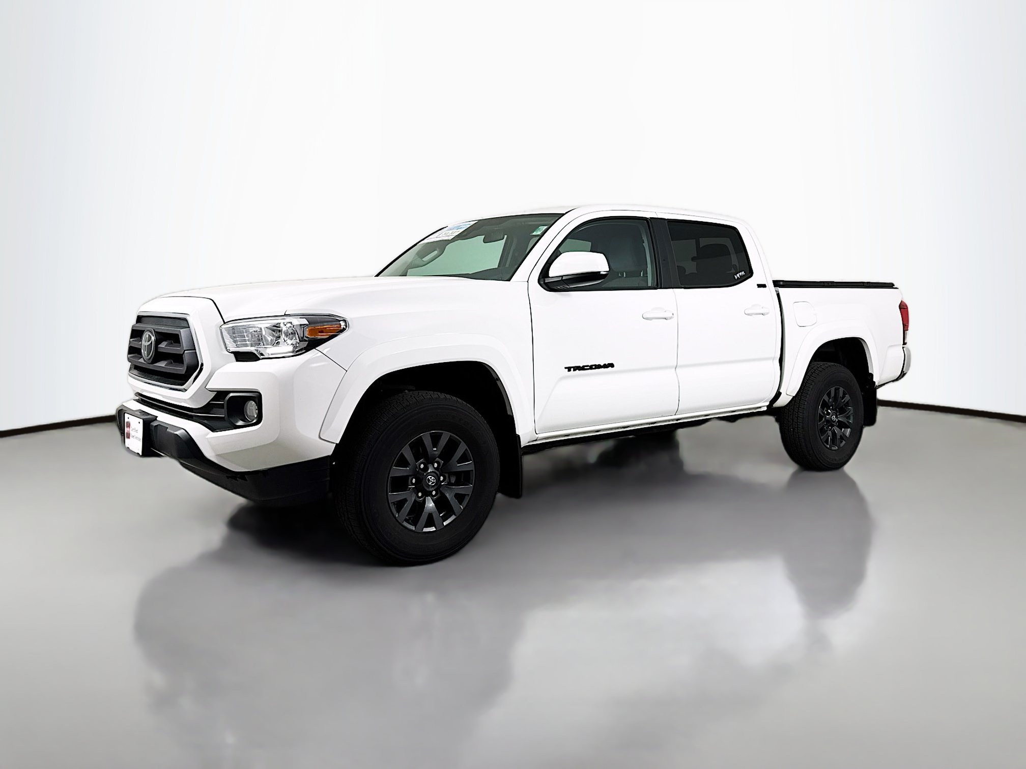 Certified 2023 Toyota Tacoma SR5 w/ SR5 Appearance Package RWD image 3