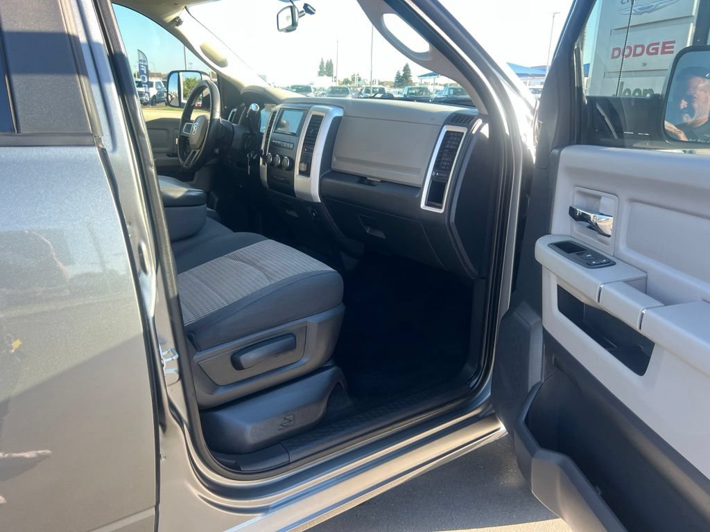 Used 2011 RAM 1500 Classic SLT w/ Luxury Group AWD/4WD image 35