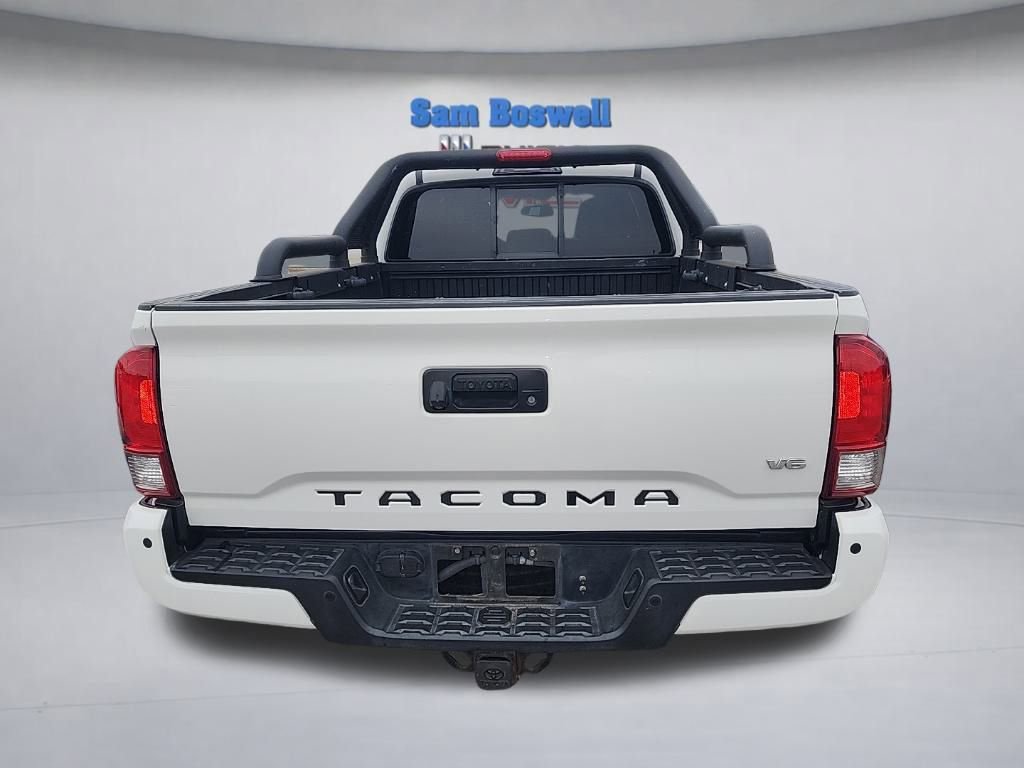 Used 2016 Toyota Tacoma SR5 image 4
