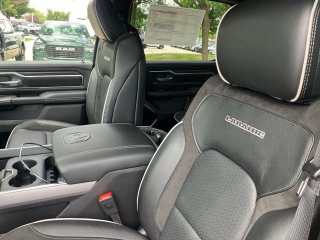 New 2026 RAM 1500 Laramie w/ Sport Appearance Package AWD/4WD image 12