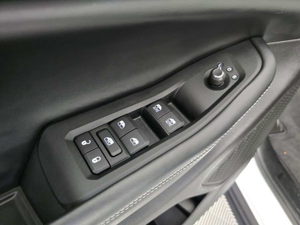 Used 2023 Jeep Grand Cherokee Altitude image 19