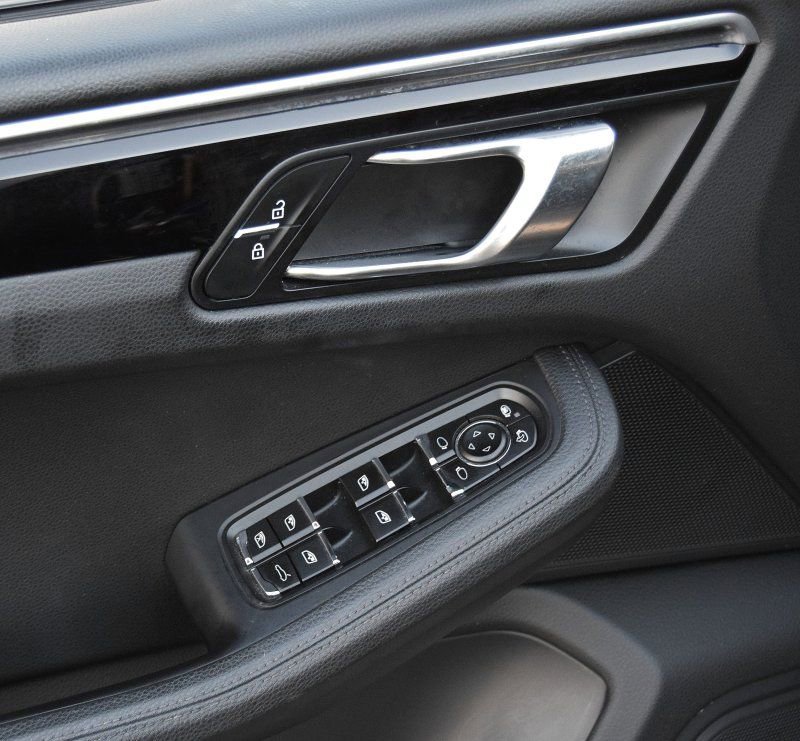 Used 2020 Porsche Macan image 11