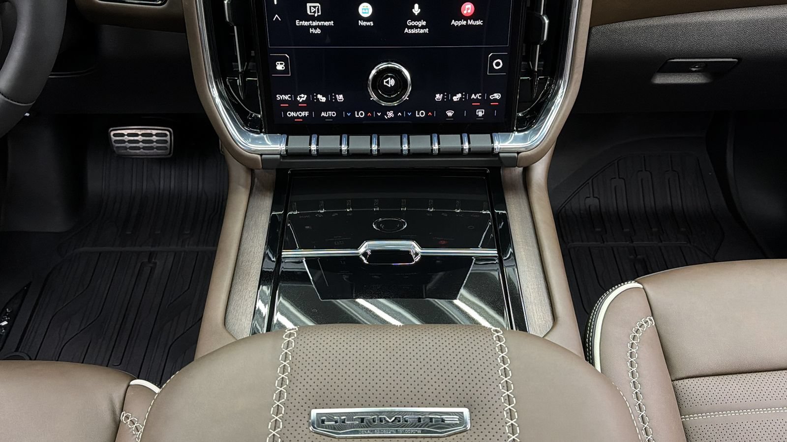 Used 2026 GMC Yukon XL Denali Ultimate w/ LPO, Floor Liner Package AWD/4WD image 31