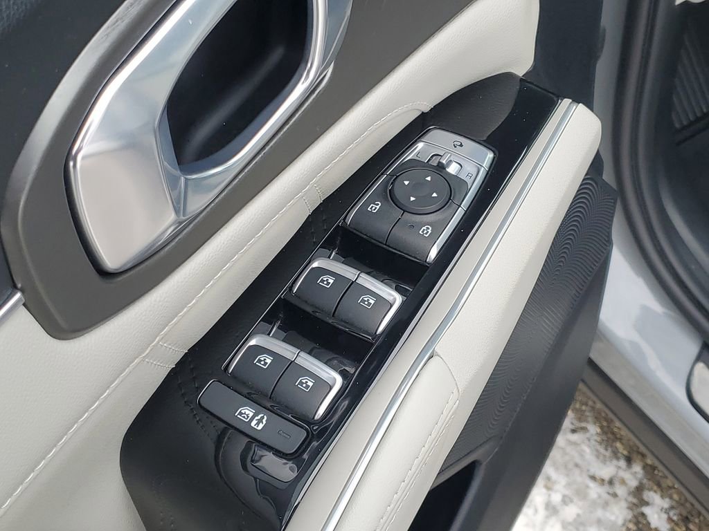 Used 2023 Kia Sorento SX image 10