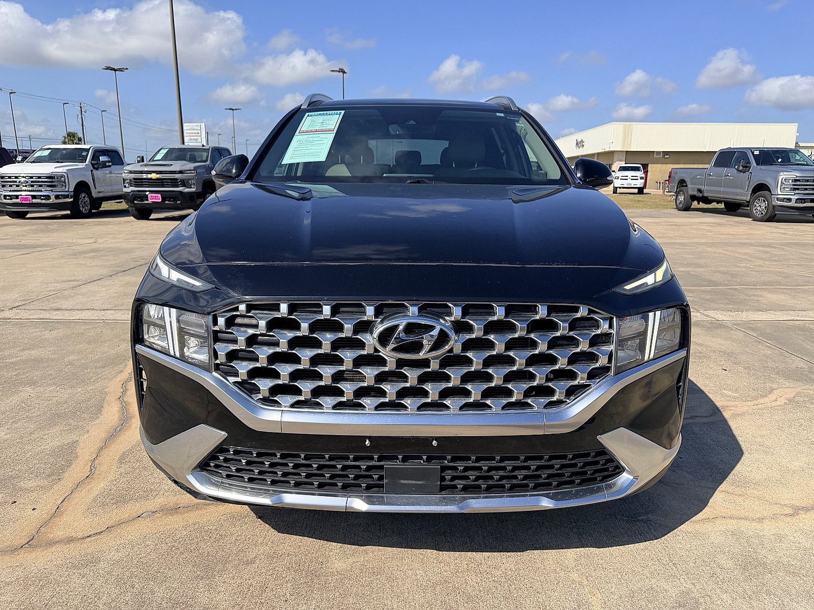 Used 2021 Hyundai Santa Fe SEL w/ Convenience + Premium Package FWD image 2