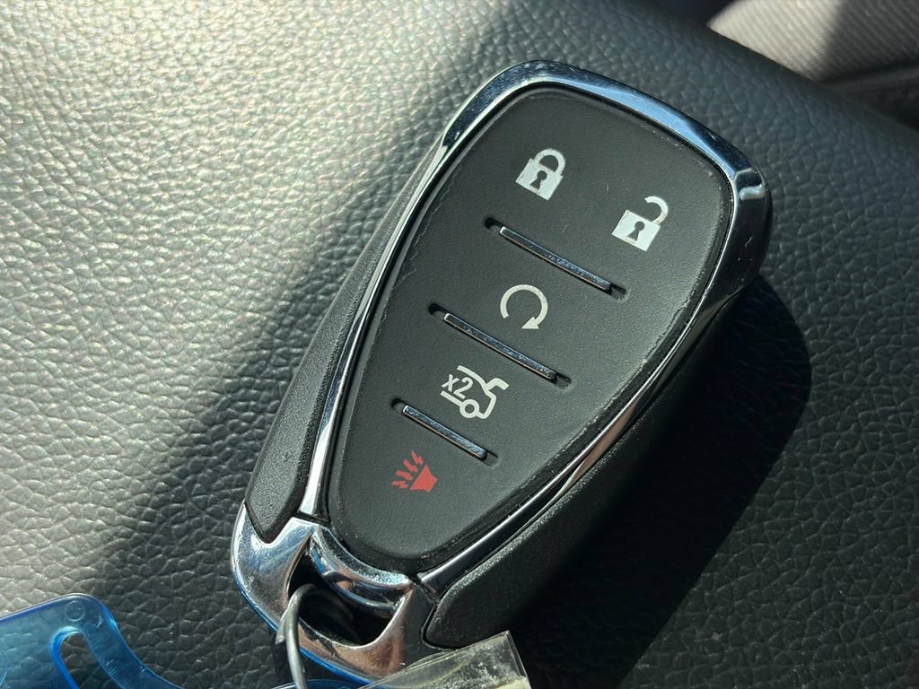 Used 2024 Chevrolet Malibu RS w/ LPO, Floor Liner Package FWD image 33