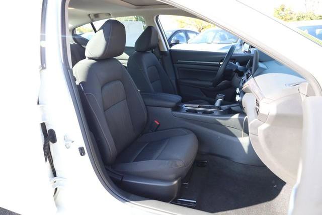 New 2025 Nissan Altima 2.5 SV w/ SV Special Edition Package image 25