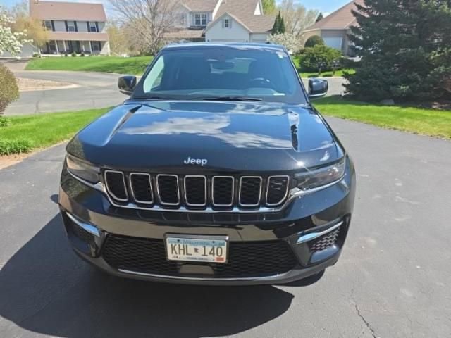 Used 2023 Jeep Grand Cherokee Limited AWD/4WD image 15
