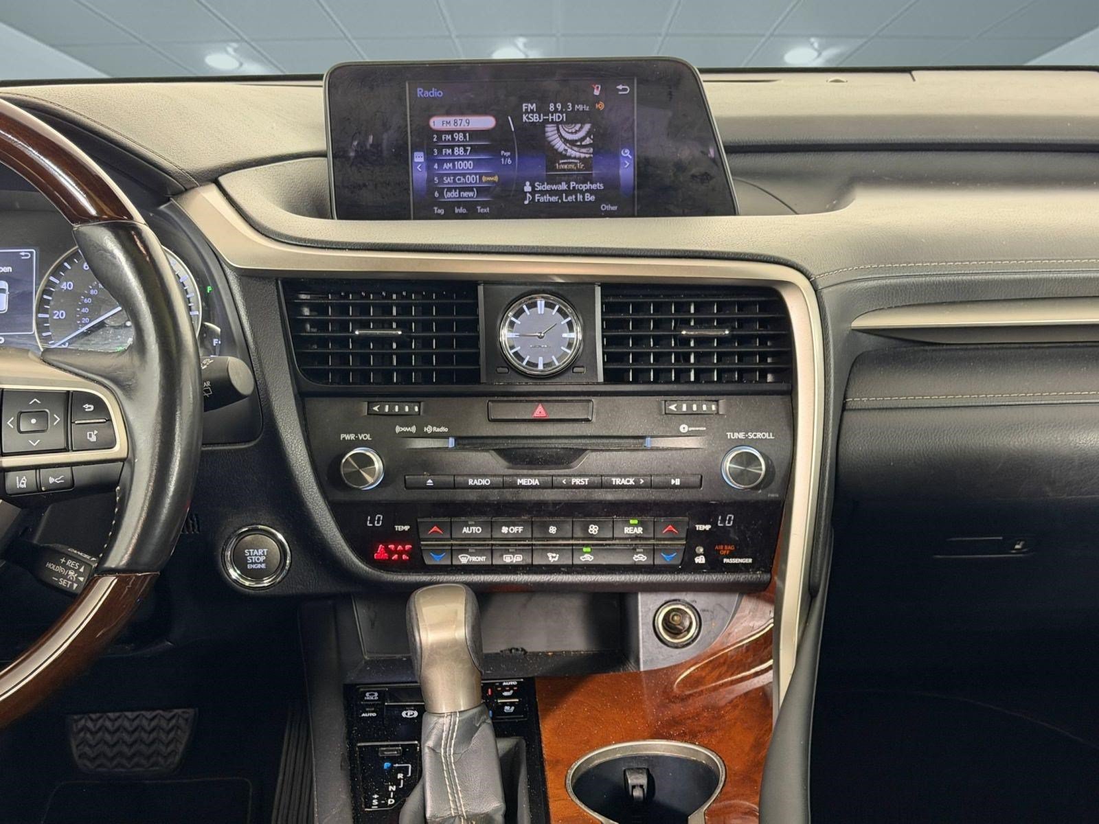 Used 2019 Lexus RX 350L FWD w/ Premium Package image 16