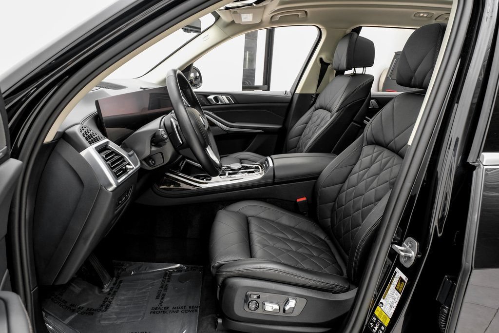 Used 2024 BMW X7 xDrive40i AWD/4WD image 6
