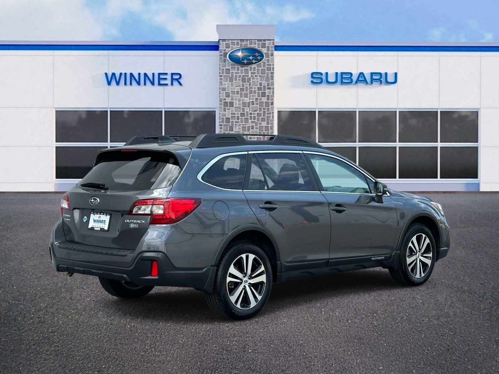 Used 2018 Subaru Outback 2.5i Limited w/ Protection Package #1 AWD/4WD image 5